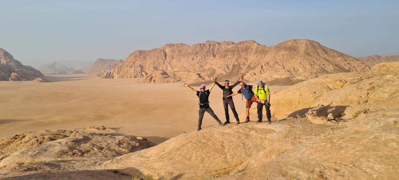 Star Guide Luxury Camp Wadi Rum Exterior foto